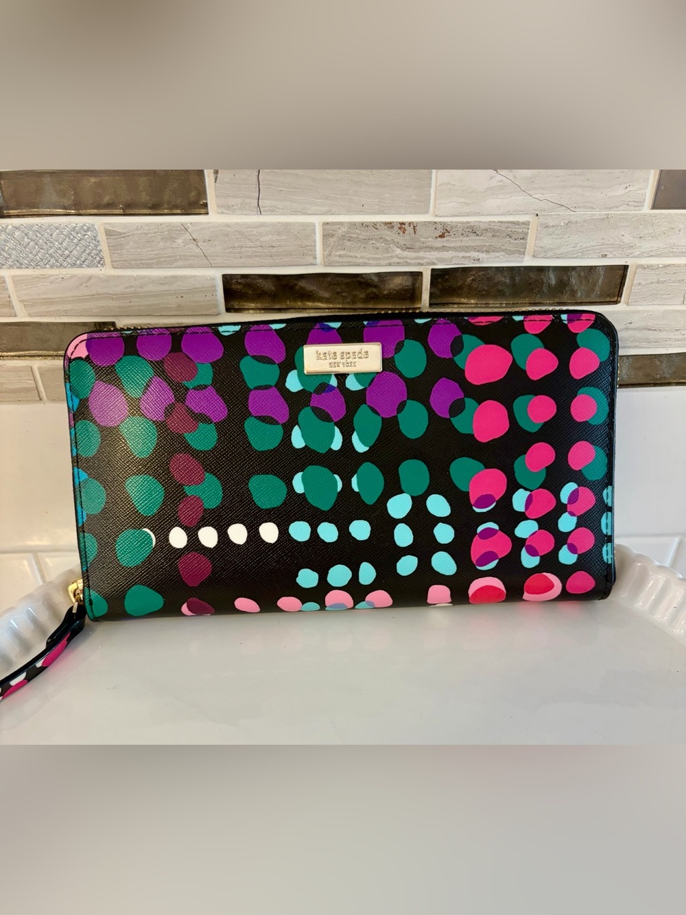 💗 Kate Spade New York Multicolor Dot Zip-Around Wallet 💜
